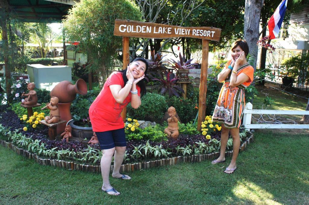 Golden Lake View Boutique Resort Kanchanaburi Esterno foto